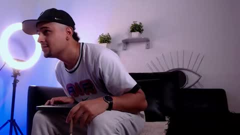  DEIVY  online show from 11/17/25, 01:33