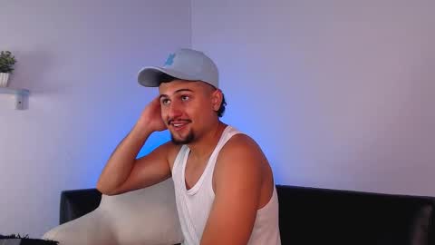 Snapshot of deivy_gram chatting on 03/19/26, 01:53 DEIVY online show from 03/19/26, 01:53