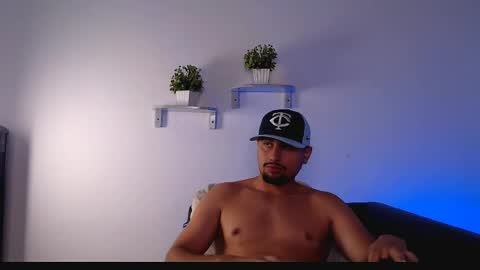 Snapshot of deivy_gram chatting on 04/12/26, 01:54 DEIVY online show from 04/12/26, 01:54