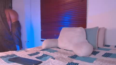 Snapshot of deivy_gram chatting on 05/27/26, 01:57 DEIVY online show from 05/27/26, 01:57