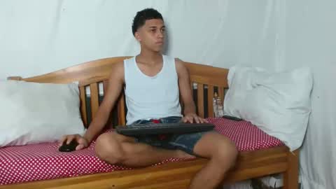 Snapshot of deivy_skinny01 chatting on 10/11/25, 02:59 Deivy online show from 10/11/25, 02:59