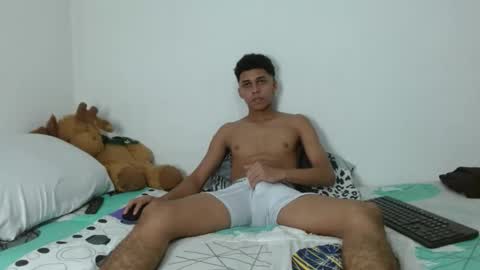 Snapshot of deivy_skinny01 chatting on 12/13/25, 08:25 Deivy online show from 12/13/25, 08:25