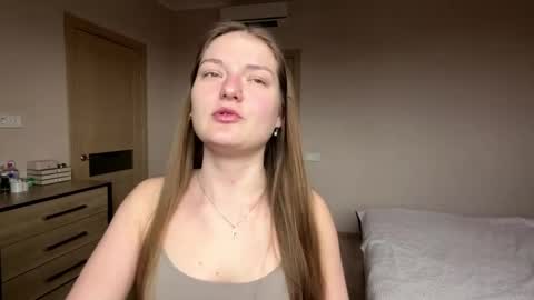 Mila online show from 04/30/26, 01:17