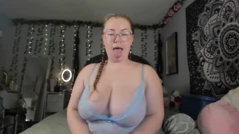Snapshot of delahrose chatting on 01/19/25, 07:04 Delah Rose online show from 01/19/25, 07:04