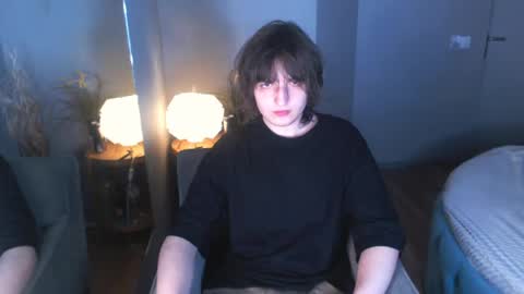 Snapshot of delalex chatting on 06/01/26, 11:28 Alex online show from 06/01/26, 11:28