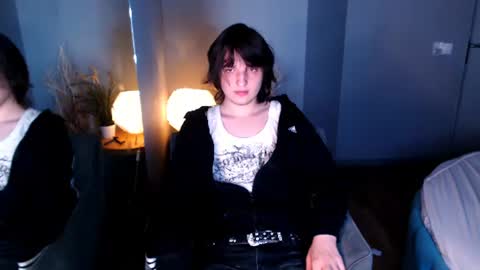 Snapshot of delalex chatting on 06/10/26, 04:39 Alex online show from 06/10/26, 04:39
