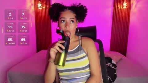 D E L A Y L  A online show from 09/15/25, 12:05