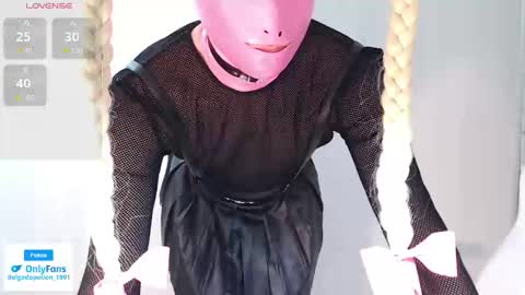 Snapshot of delgadopollon_1991 chatting on 10/09/25, 02:59 Mster X online show from 10/09/25, 02:59