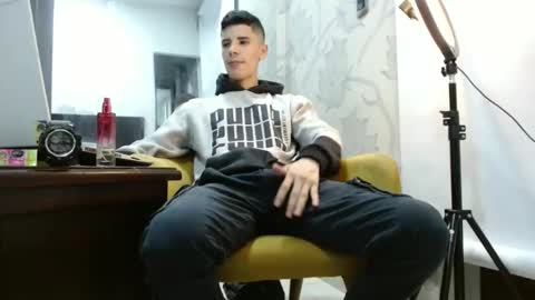 delglo online show from 10/04/25, 05:05