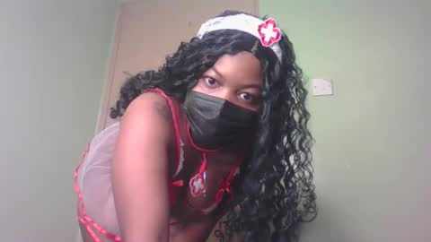 Snapshot of deli_la chatting on 10/27/25, 03:43 deli_la online show from 10/27/25, 03:43