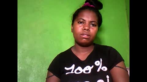 deliah712909 online show from 02/25/25, 12:03
