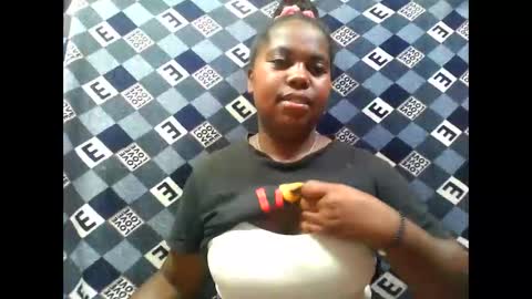 deliah712909 online show from 09/28/25, 06:41