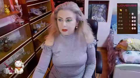 Delicacat online show from 11/11/25, 12:10