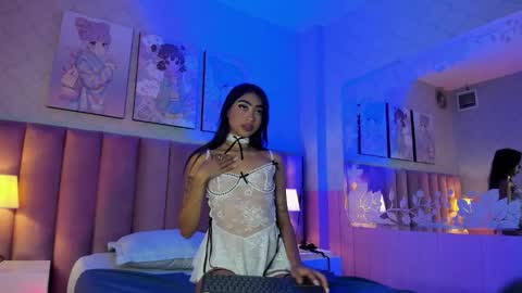 Natalia  online show from 11/25/25, 05:18