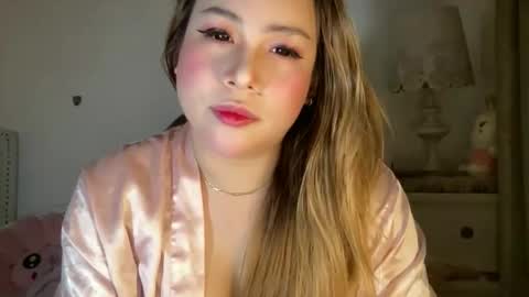 iyalicious online show from 10/15/25, 07:36