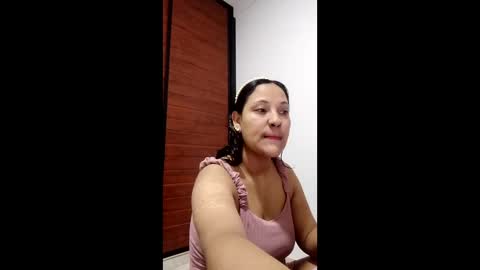Snapshot of delicious_sarah07 chatting on 05/15/26, 11:06 Sarah online show from 05/15/26, 11:06