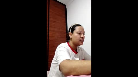 Snapshot of delicious_sarah07 chatting on 05/19/26, 12:33 Sarah online show from 05/19/26, 12:33