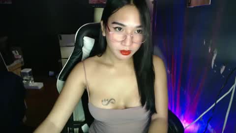 Snapshot of delicious_violaxx chatting on 02/14/25, 08:52 Pinay youngirlxxx online show from 02/14/25, 08:52