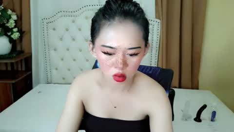 Snapshot of deliciously_sophie chatting on 06/05/26, 03:24 Sophie online show from 06/05/26, 03:24