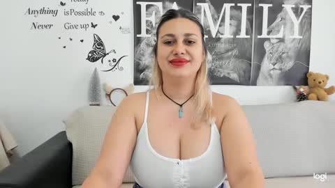 Snapshot of delightfulannemistress chatting on 01/02/25, 09:00 delightfulannemistress online show from 01/02/25, 09:00
