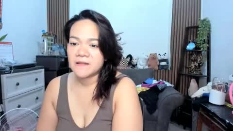 Snapshot of delightfulcurvy chatting on 12/16/25, 09:03 delightfulcurvy online show from 12/16/25, 09:03