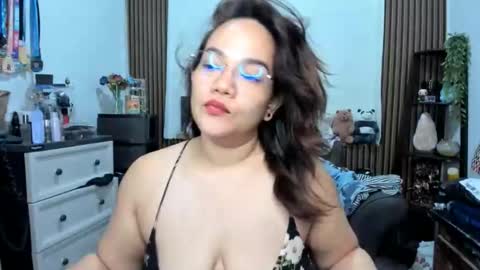 Snapshot of delightfulcurvy chatting on 03/06/26, 11:45 delightfulcurvy online show from 03/06/26, 11:45