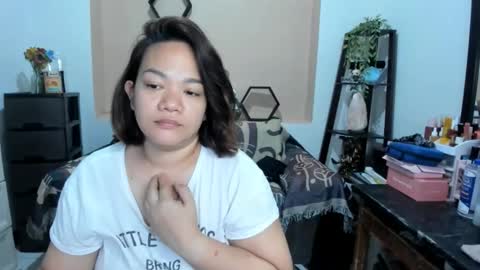 Snapshot of delightfulcurvy chatting on 04/11/26, 01:43 delightfulcurvy online show from 04/11/26, 01:43