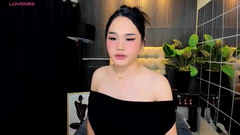 Tyra Colins online show from 10/20/25, 02:45