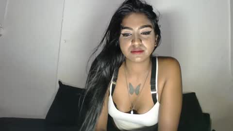 Snapshot of delilah_blazee chatting on 01/12/25, 12:28 Delilah Blaze online show from 01/12/25, 12:28
