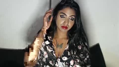 Snapshot of delilah_blazee chatting on 01/13/25, 07:42 Delilah Blaze online show from 01/13/25, 07:42