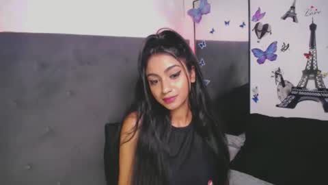 Snapshot of delilah_blazee chatting on 10/22/25, 05:56 Delilah Blaze online show from 10/22/25, 05:56