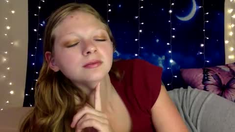 DelilaLove3412 online show from 05/25/26, 11:11