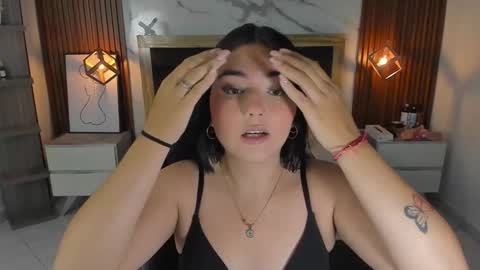 Snapshot of delilaquinn chatting on 11/10/25, 12:15 delilaquinn online show from 11/10/25, 12:15