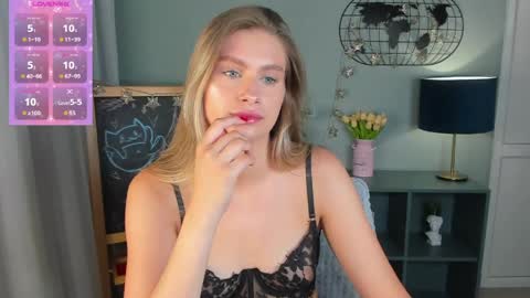 Snapshot of delinasis chatting on 06/09/26, 01:39 delinasis online show from 06/09/26, 01:39