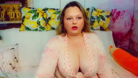 Snapshot of delinnia chatting on 05/14/26, 10:00 Margo online show from 05/14/26, 10:00