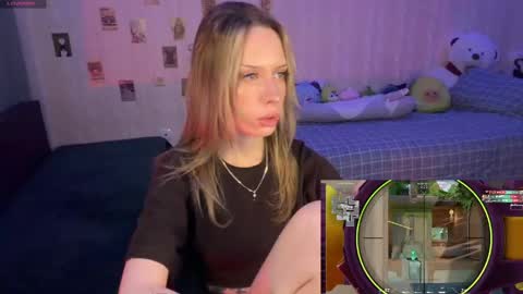 Snapshot of dellacampbell chatting on 05/03/26, 04:24 Della online show from 05/03/26, 04:24