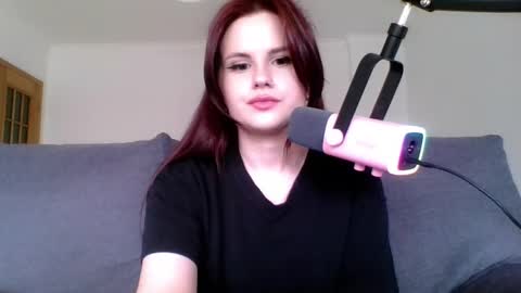 dellacrush_ online show from 03/02/25, 04:10