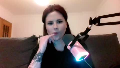 dellacrush_ online show from 03/02/25, 07:12