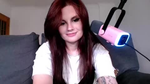 dellacrush_ online show from 03/11/25, 06:08