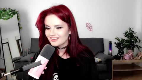 dellacrush_ online show from 09/10/25, 05:46