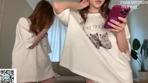 Snapshot of delorathecookie chatting on 10/16/25, 08:26 Delora online show from 10/16/25, 08:26