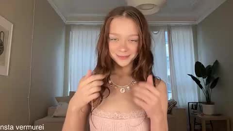 Snapshot of delorathecookie chatting on 10/21/25, 09:21 Delora online show from 10/21/25, 09:21