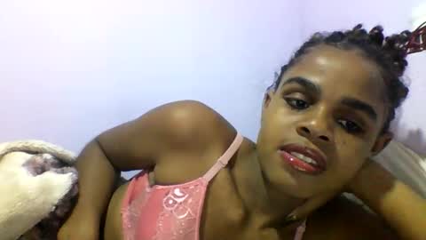 Snapshot of delphineee chatting on 03/22/26, 11:24 delphine online show from 03/22/26, 11:24