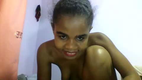 Snapshot of delphineee chatting on 03/26/26, 05:46 delphine online show from 03/26/26, 05:46