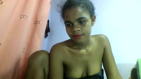 Snapshot of delphineee chatting on 03/28/26, 04:12 delphine online show from 03/28/26, 04:12