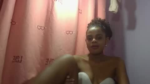 Snapshot of delphineee chatting on 04/07/26, 04:07 delphine online show from 04/07/26, 04:07