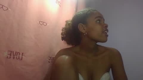 Snapshot of delphineee chatting on 04/09/26, 06:30 delphine online show from 04/09/26, 06:30