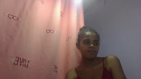 Snapshot of delphineee chatting on 04/15/26, 08:21 delphine online show from 04/15/26, 08:21