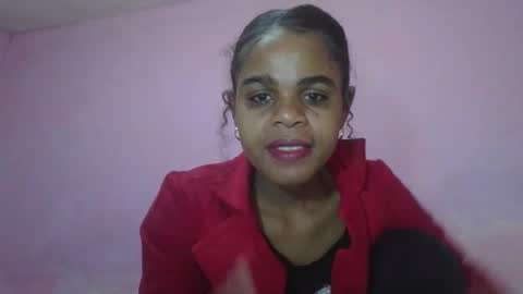 Snapshot of delphineee chatting on 04/19/26, 11:51 delphine online show from 04/19/26, 11:51