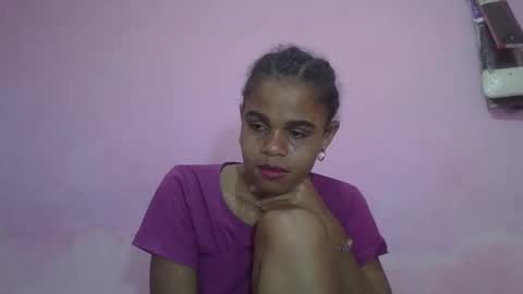 Snapshot of delphineee chatting on 05/12/26, 05:48 delphine online show from 05/12/26, 05:48